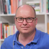 Simon Coles